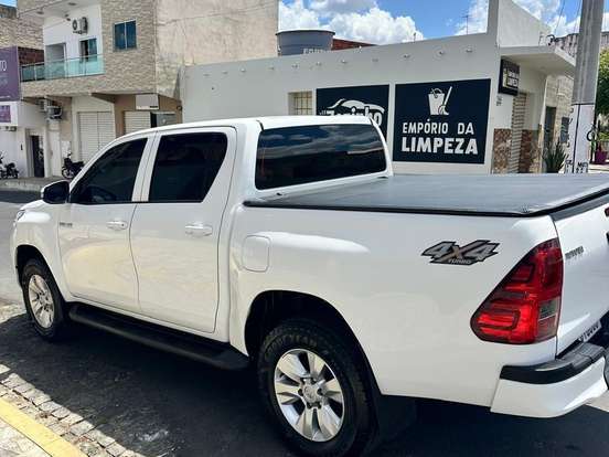 TOYOTA-HILUX-2.8 STD 4X4 CD 16V DIESEL 4P MANUAL TOYOTA-HILUX-2017