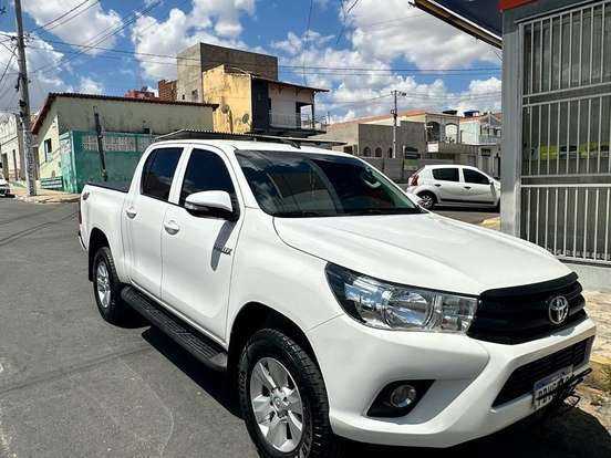 TOYOTA-HILUX-2.8 STD 4X4 CD 16V DIESEL 4P MANUAL TOYOTA-HILUX-2017