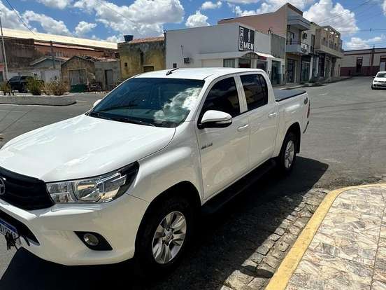 TOYOTA-HILUX-2.8 STD 4X4 CD 16V DIESEL 4P MANUAL TOYOTA-HILUX-2017