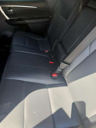 TOYOTA-HILUX SW4-2023