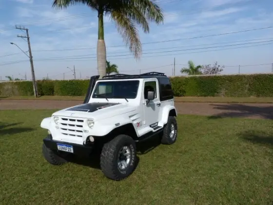 TROLLER T4 3.0 TETO RÍGIDO 16V TURBO ELETRONIC DIESEL 2P MANUAL TROLLER T4 3.0 TETO RÍGIDO 16V TURBO ELETRONIC DIESEL 2P MANUAL