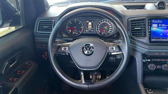 VOLKSWAGEN-AMAROK-3.0 V6 TDI DIESEL BARRETOS 70 ANOS CD 4MOTION AUTOMÁTICO VOLKSWAGEN-AMAROK-2025