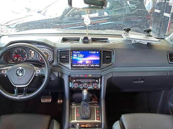 VOLKSWAGEN-AMAROK-3.0 V6 TDI DIESEL BARRETOS 70 ANOS CD 4MOTION AUTOMÁTICO VOLKSWAGEN-AMAROK-2025