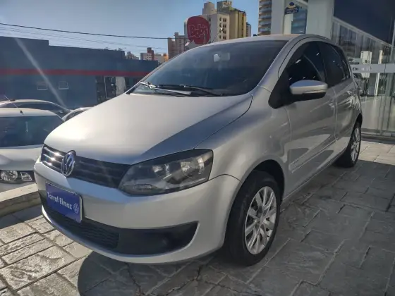 VOLKSWAGEN FOX 1.0 MI TREND 8V FLEX 4P MANUAL VOLKSWAGEN FOX 1.0 MI TREND 8V FLEX 4P MANUAL