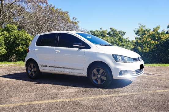 VOLKSWAGEN-FOX-2021