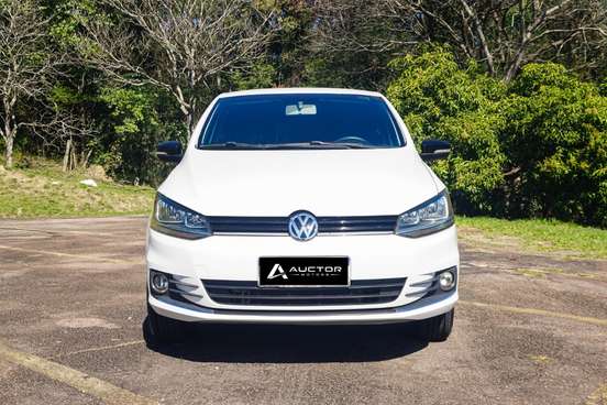 VOLKSWAGEN-FOX-2021