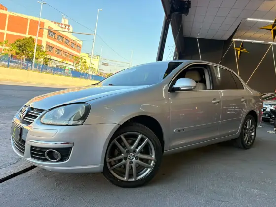 VOLKSWAGEN JETTA 2.5 I 20V 170CV GASOLINA 4P TIPTRONIC VOLKSWAGEN JETTA 2.5 I 20V 170CV GASOLINA 4P TIPTRONIC