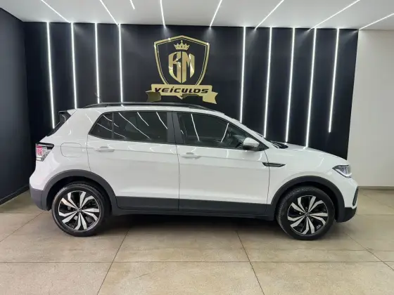 VOLKSWAGEN T-CROSS 1.0 200 TSI TOTAL FLEX AUTOMÁTICO VOLKSWAGEN T-CROSS 1.0 200 TSI TOTAL FLEX AUTOMÁTICO