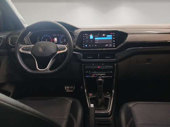 VOLKSWAGEN-T-CROSS-2024