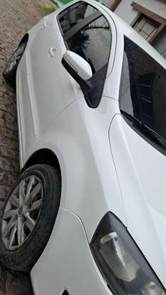 VOLKSWAGEN-FOX-2011