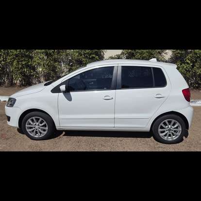 VOLKSWAGEN-FOX-1.6 MI HIGHLINE 8V FLEX 4P MANUAL VOLKSWAGEN-FOX-2014
