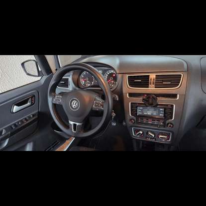 VOLKSWAGEN-FOX-1.6 MI HIGHLINE 8V FLEX 4P MANUAL VOLKSWAGEN-FOX-2014