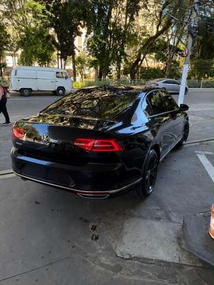 VOLKSWAGEN-PASSAT-2018