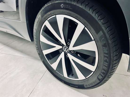 VOLKSWAGEN-TAOS-1.4 250 TSI TOTAL FLEX HIGHLINE AUTOMÁTICO VOLKSWAGEN-TAOS-2023