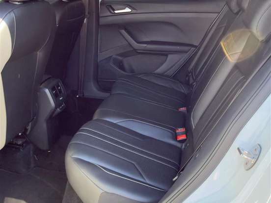VOLKSWAGEN-T-CROSS-1.4 250 TSI TOTAL FLEX HIGHLINE AUTOMÁTICO VOLKSWAGEN-T-CROSS-2024