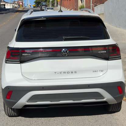 VOLKSWAGEN-T-CROSS-2024