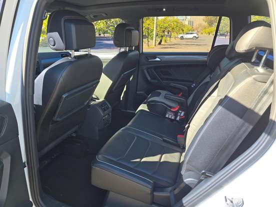 VOLKSWAGEN-TIGUAN-2021