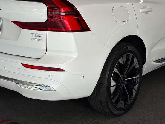 VOLVO-XC60-2025