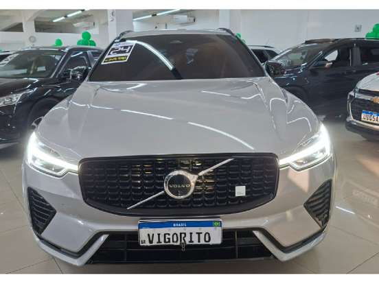 VOLVO-XC60-2023