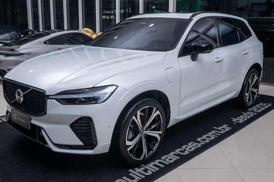 VOLVO-XC60-2023