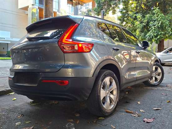 VOLVO-XC40-2.0 T4 GASOLINA GEARTRONIC VOLVO-XC40-2019