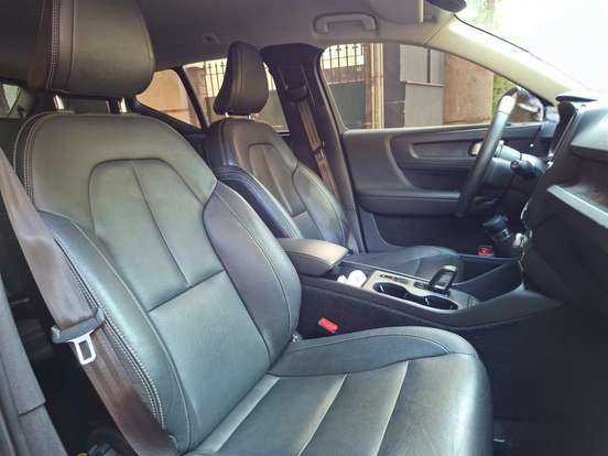 VOLVO-XC40-2.0 T4 GASOLINA GEARTRONIC VOLVO-XC40-2019