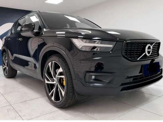 VOLVO-XC40-2.0 T5 GASOLINA R-DESIGN AWD GEARTRONIC VOLVO-XC40-2019
