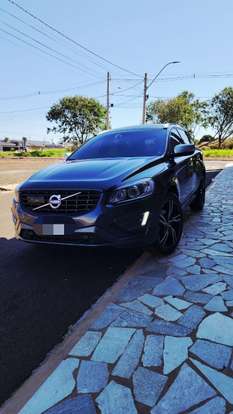 VOLVO-XC60-2016