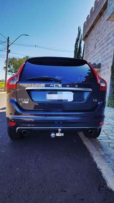 VOLVO-XC60-2016
