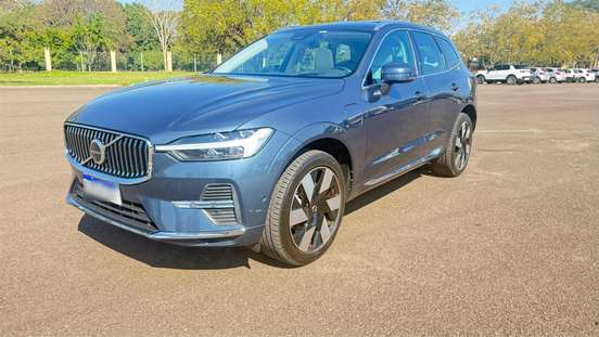 VOLVO-XC60-2024