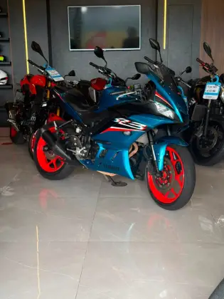 YAMAHA YZF R3 ABS YAMAHA YZF R3 ABS