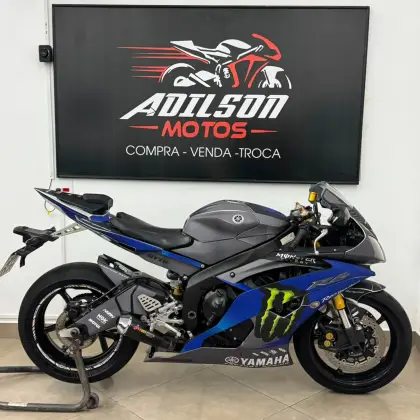 YAMAHA YZF-R6 