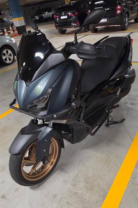 YAMAHA XMAX ABS 