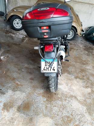 YAMAHA-XT 600 E-2004