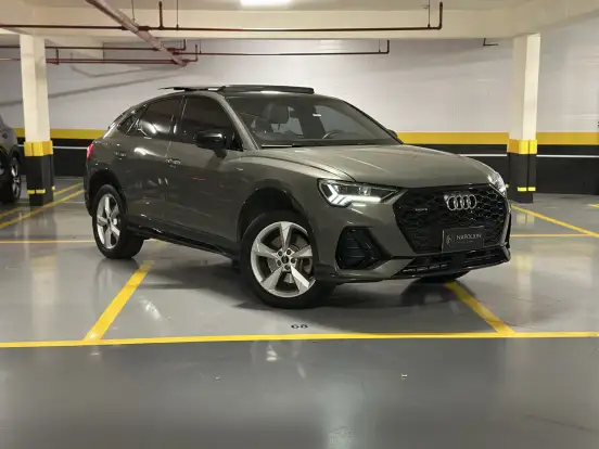 AUDI-Q3-2022