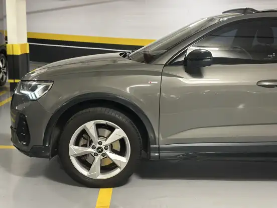 AUDI-Q3-2022
