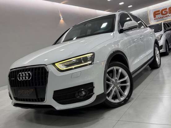 AUDI-Q3-2012