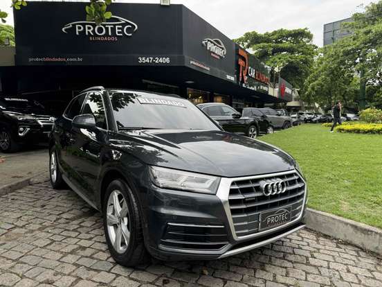 AUDI-Q5-2019