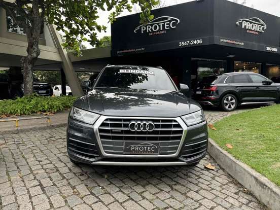 AUDI-Q5-2019