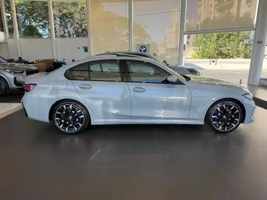 BMW-320i-2026