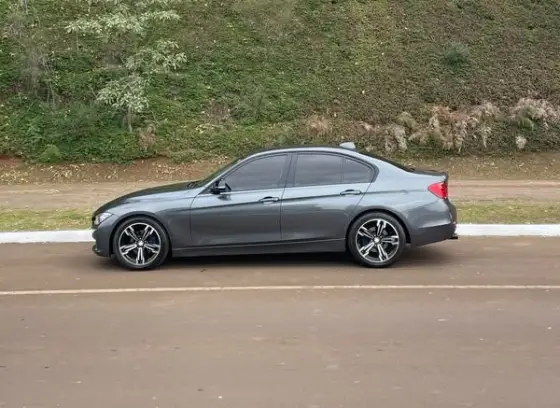 BMW 320i 2.0 16V TURBO GASOLINA 4P AUTOMÁTICO BMW 320i 2.0 16V TURBO GASOLINA 4P AUTOMÁTICO