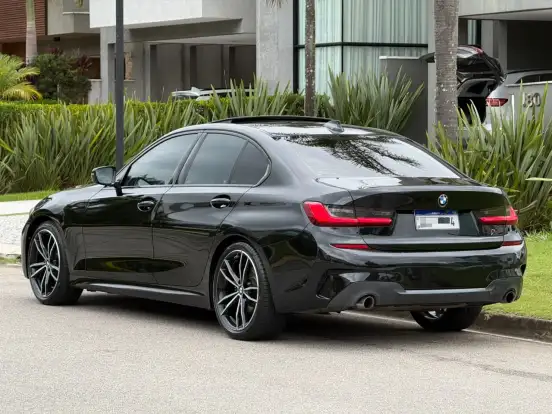 BMW-320i-2.0 16V TURBO GASOLINA M SPORT AUTOMÁTICO BMW-320i-2019
