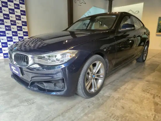 BMW-320i-2015