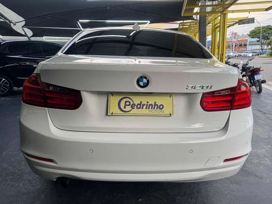 BMW-320i-2.0 16V TURBO ACTIVE FLEX 4P AUTOMÁTICO BMW-320i-2013
