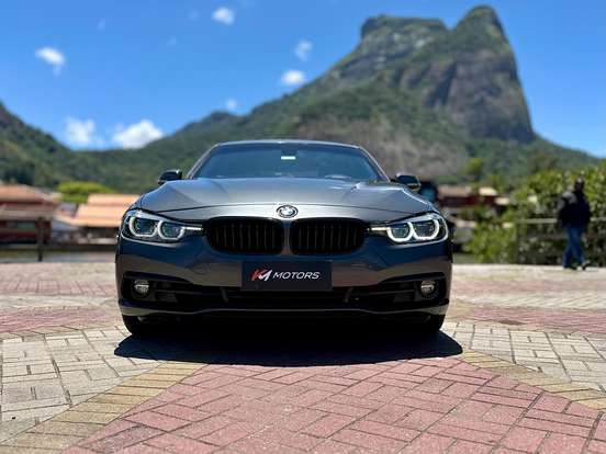 BMW-320i-2018
