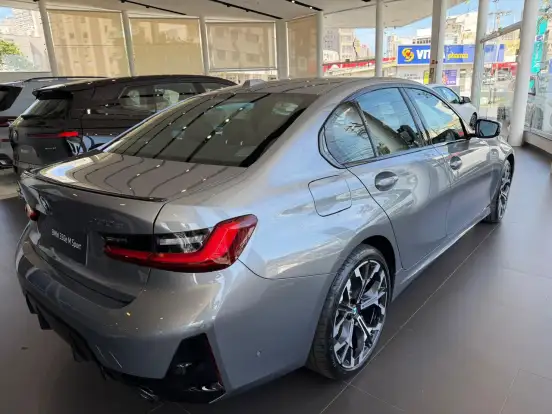 BMW-330e-2.0 16V TURBO HÍBRIDO M SPORT AUTOMÁTICO BMW-330e-2025