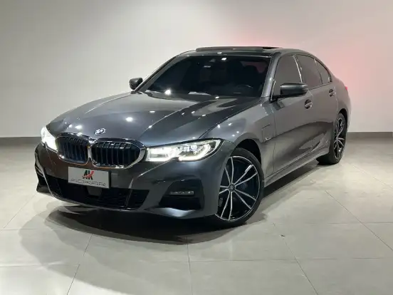 BMW-330e-2.0 16V TURBO HÍBRIDO M SPORT AUTOMÁTICO BMW-330e-2021
