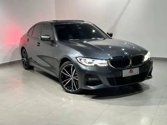 BMW-330e-2021