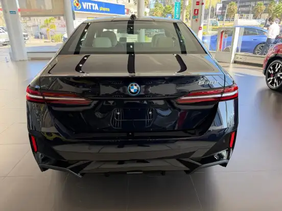 BMW-530e-2.0 TWINPOWER PHEV M SPORT AUTOMÁTICO BMW-530e-2025