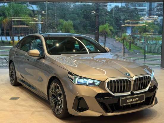 BMW-530e-2025